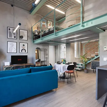 Loft Art Bicocca * Milão